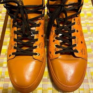 AUTHENTIC MEN’s MCM SNEAKERS.
